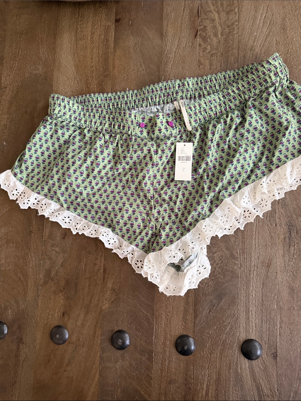 Anthropologie Eyelet Micro Pajama Shorts in Green Motif size
Large E103 - Picture 3 of 7